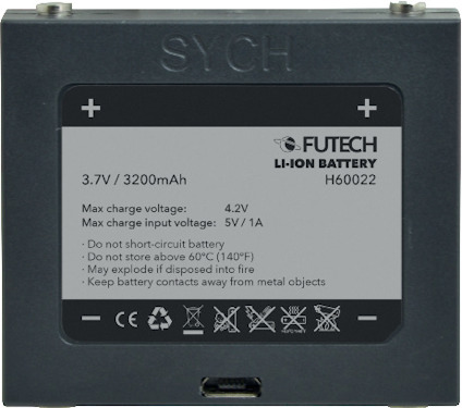 Li-ion batteri, 3,7V/3200mAh, max spänning 4,2V, laddningsinput 5V/1A. Varningar: Undvik kortslutning, överhett
