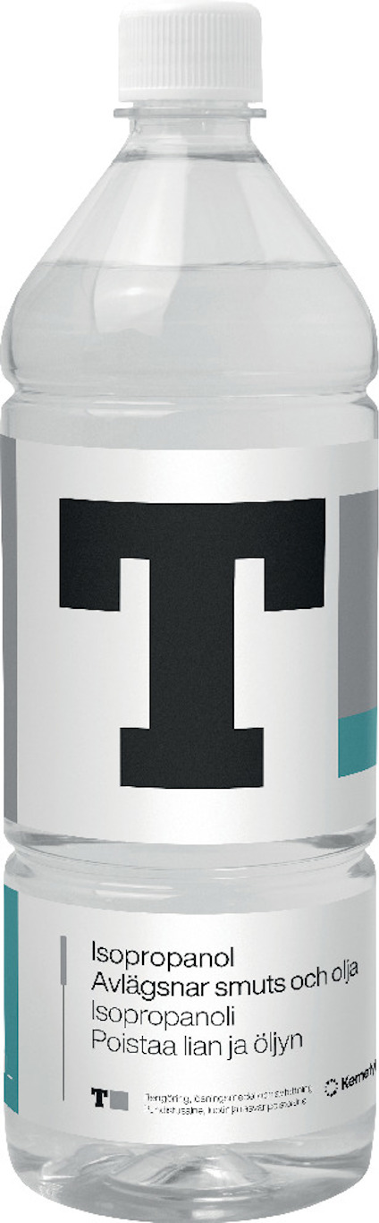 Plastflaska med isopropanol och etikett med text på svenska och finska.
