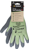 Grön handske med grå syntetbeläggning, etikett med text: "TEGERA Medium Cut Protection C".