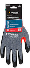 Arbetshandske med grå och svart beläggning, röd insida. Märkt "Tegera Oil Grip" och "Cut Protection C" på etiketten.