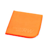 Orange mikrofiberduk med tryckt text "GORDET M20 RW" i vitt i det ena hörnet.