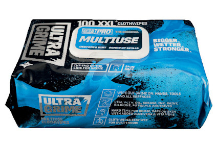 Förpackning med UltraGrime Multiuse Clothwipes, blå och svart design, text om att torka bort smuts.