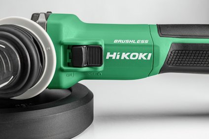 Grön och svart HiKOKI vinkelslip med texten "BRUSHLESS" och en strömbrytare.