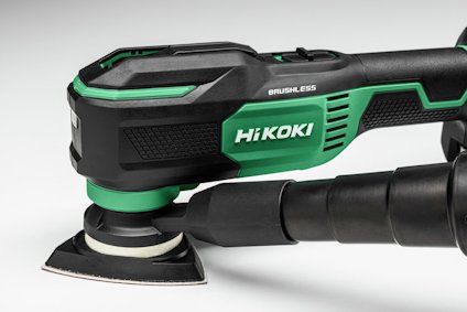 Grön och svart slipmaskin med märket "HiKOKI" och texten "BRUSHLESS" på sidan.