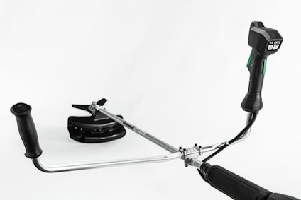 Grästrimmer med dubbelhandtag och kontrollpanel i svart och grått.