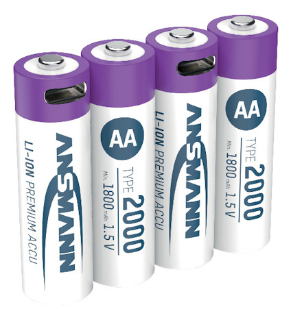 Fyra lila och vita AA-batterier med texten "ANSMANN", "LI-ION PREMIUM ACCU", "TYPE 2000", "1.5V", "1800 mAh".