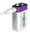 9V batteri med lila topp, ansluten till en vit laddningskabel. Text: "LI-ION PREMIUM ACCU."