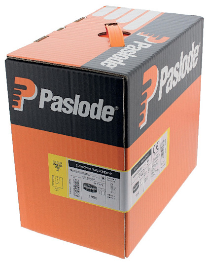 Karton med Paslode-logotyp. Text: "2.8x65mm Nail Screw Q7", "1950". Orange och svart design.