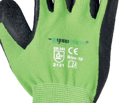 Grön handske med svart greppdel. Tryckt text: "EN 388, 2121, Size: 10".
