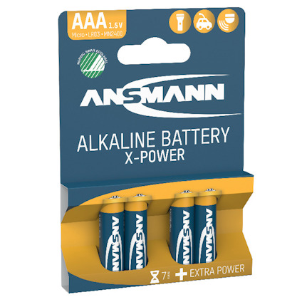 Förpackning med fyra AAA 1.5V Ansmann X-Power alkaliska batterier.