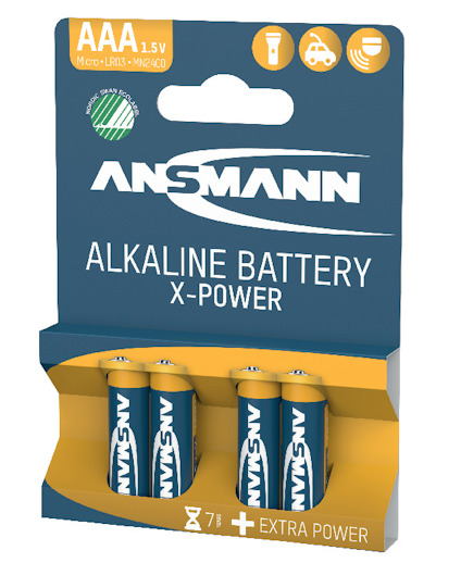 Förpackning med åtta AAA 1,5V alkaliska batterier från Ansmann, märkta "X-Power" och "Extra Power".
