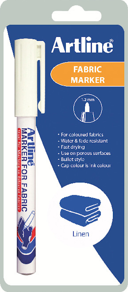Förpackning med vit Artline Fabric Marker, 1,2 mm spets. Används på färgade tyger, vattenbeständig och snabbtorkande.