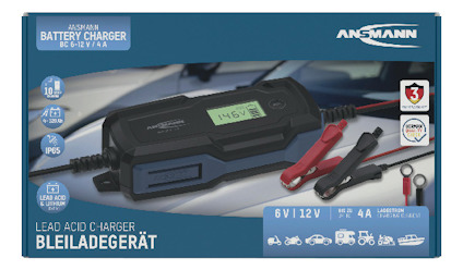 Ansmann BC 6-12/4A-batteriladdare för blybatterier, med display och klämmor på förpackningen.
