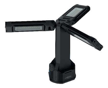 Portabel arbetsbelysning med tre justerbara LED-paneler på ett roterbart stativ.
