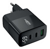 Svart väggladdare med två USB-C-portar och en USB-A-port, visar "65W" på ovansidan.