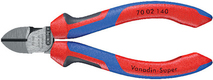 Sidavbitare med rödblått handtag och text "KNIPEX Vanadin-Super 70 02 140" på handtaget.