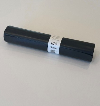 Rulle med svarta plastpåsar, förpackad med en etikett med texten "10".
