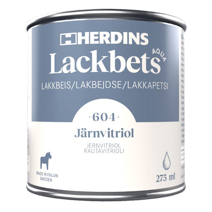 Ett burk med Herdins Lackbets Aqua, färgen järnvitriol 604, 275 ml. Made in Falun, Sweden.